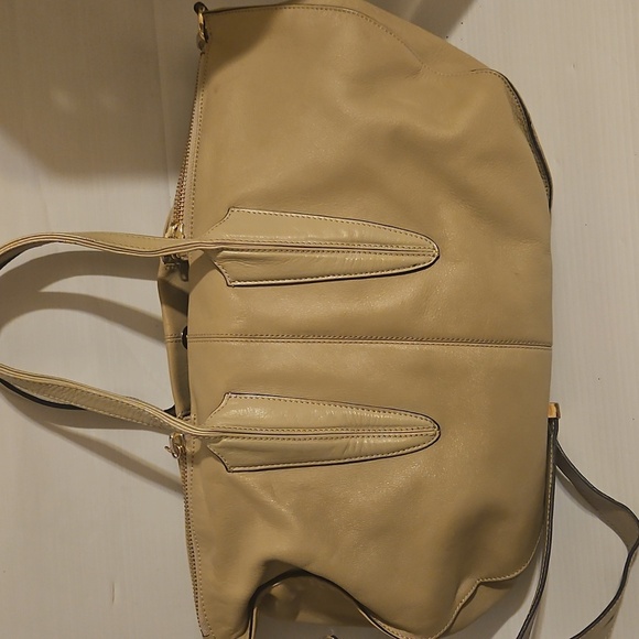 Tan Leather Cecile Bag with Convertible Strap Extra large - Picture 3 of 13